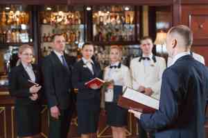 © Andrey - stock.adobe.com Hotelpersonal